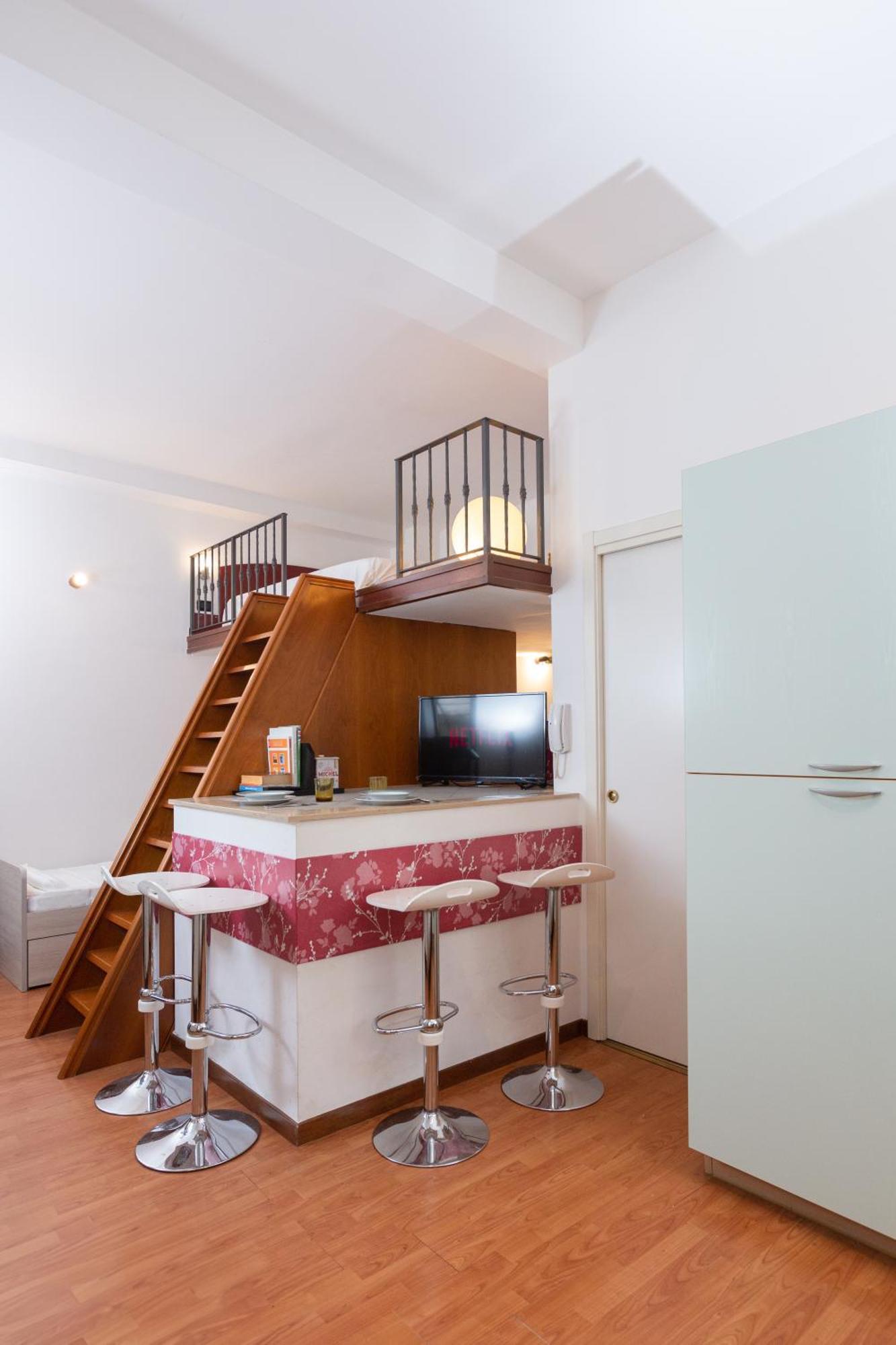 Soft Colors Exclusive Apartment - Navigli District - M2 Милано Екстериор снимка