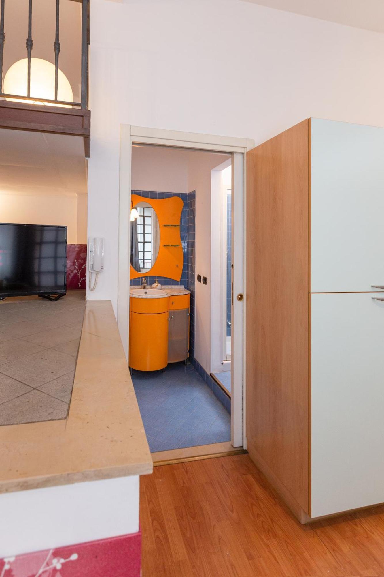 Soft Colors Exclusive Apartment - Navigli District - M2 Милано Екстериор снимка